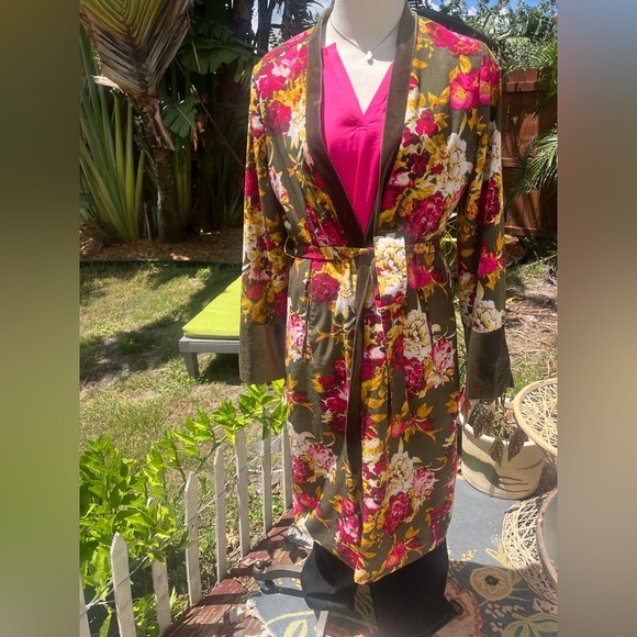 Floral Kimono XS/S New York & Company - Picture 3 of 8